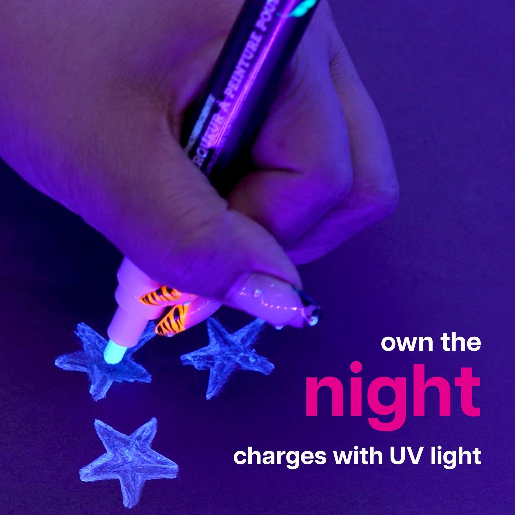 Picture of 50012-1                             GLOW IN THE DARK FABRIC MARKER + NIB REPLACEMENT  