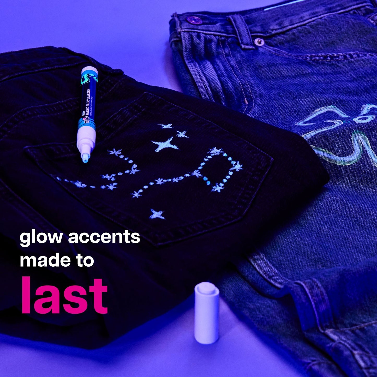 Picture of 50012-1                             GLOW IN THE DARK FABRIC MARKER + NIB REPLACEMENT  